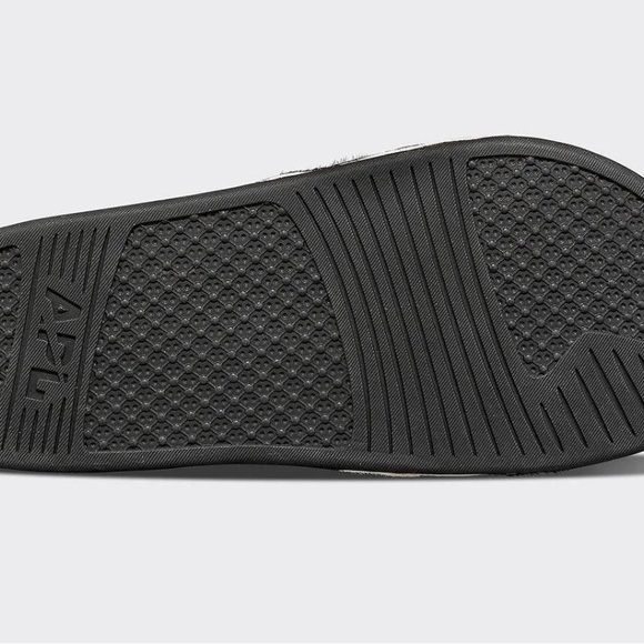 APL NWT NIB LIMITED EDITION $170 B&W DYED COW HAIR LEATHER FUR SLIDES WOMENS 5 - Picture 4 of 13